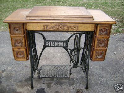 Antique Furniture Valuation on To Find A Site That Says The Actual Values Of Antique Sewing Machines