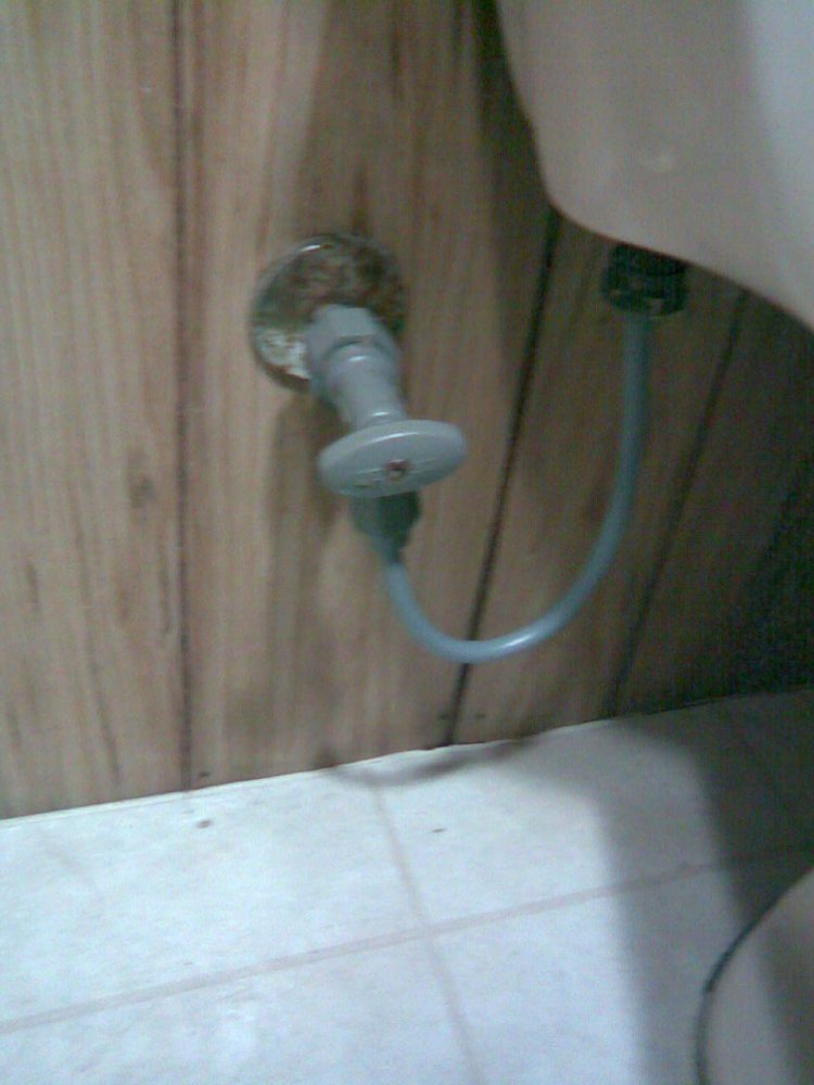 Name:  toilet valve.jpg
Views: 4239
Size:  88.0 KB