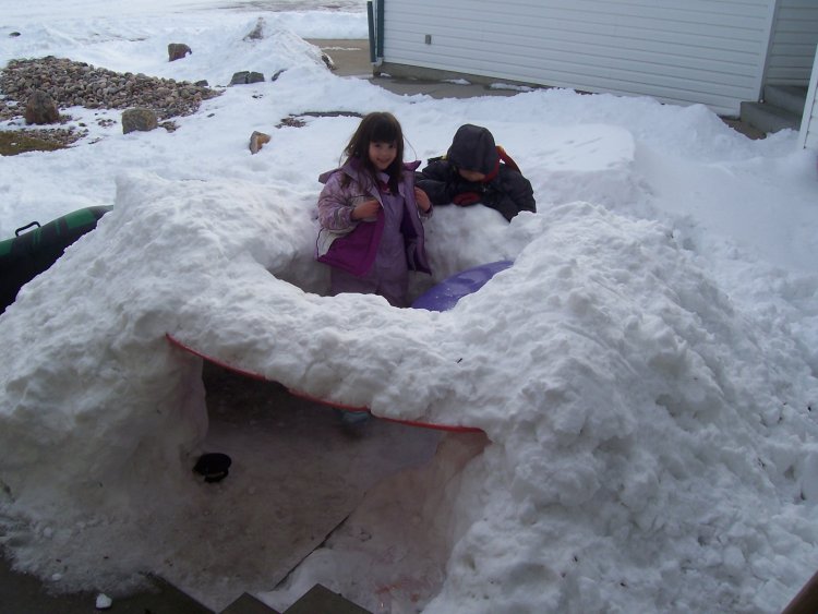 Name:  Snow fort in April 2008 003.jpg
Views: 51
Size:  68.6 KB
