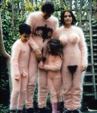 Name:  weird_family_photo.jpg
Views: 461
Size:  27.5 KB