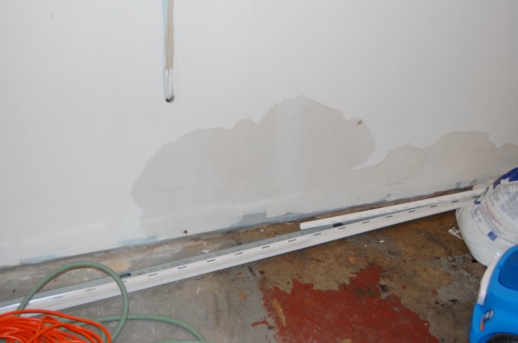 Name:  garage-wall.jpg
Views: 3587
Size:  37.2 KB