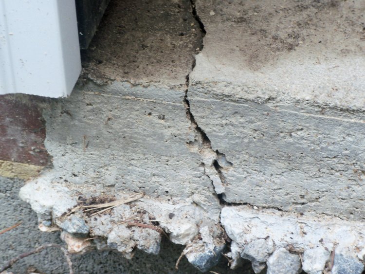 concrete slab crack repair contractor in phoenix