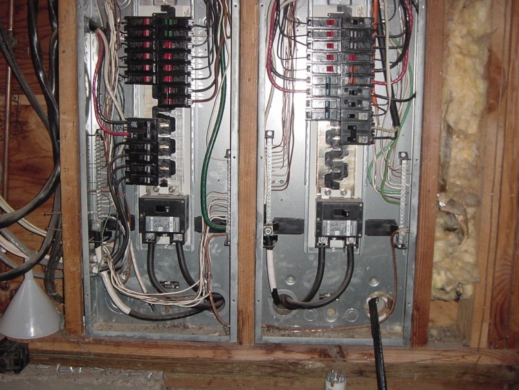 Wiring a generator to two panels