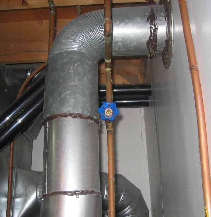 Does the furnace Pipe look cracked to you?