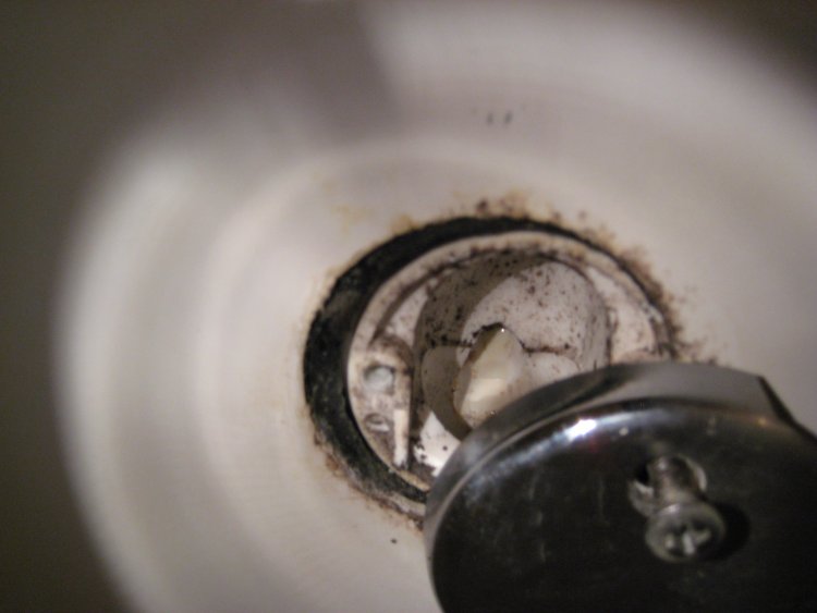 Leaking behind the wall of the tub