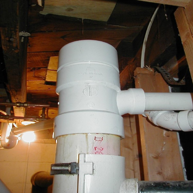 Very slow draining bath tub